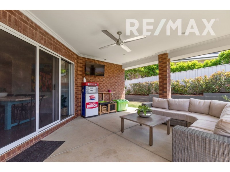 16 Comet Place, Estella NSW 2650