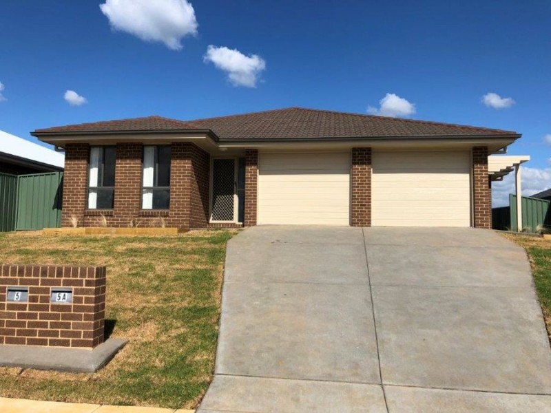 11 Hazelwood Drive, Forest Hill NSW 2651