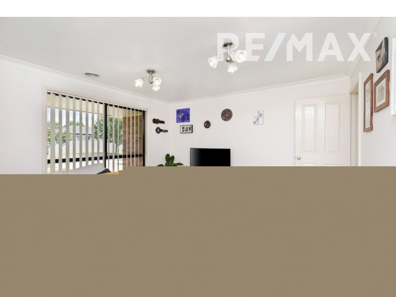 2 Giwang Place, Glenfield Park NSW 2650