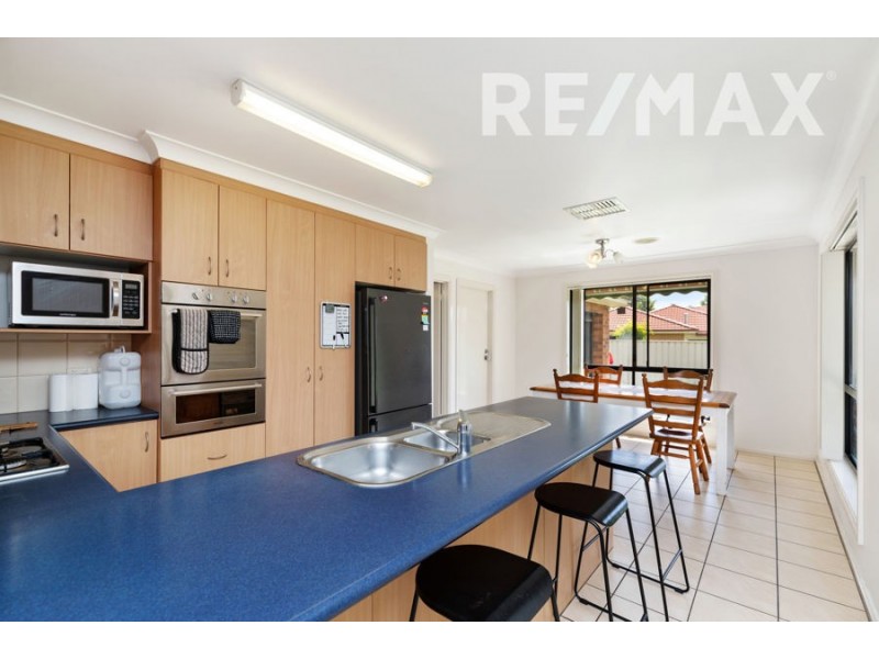 2 Giwang Place, Glenfield Park NSW 2650