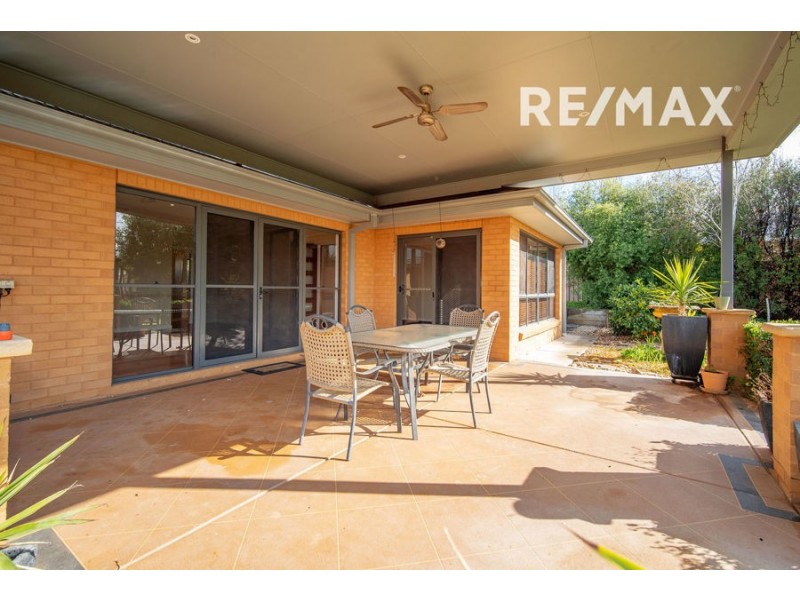 22 Bogong Crescent, Tatton NSW 2650