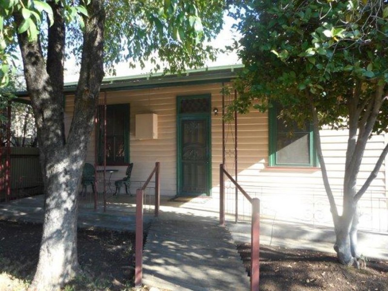 52 Bourke Street, Wagga Wagga NSW 2650