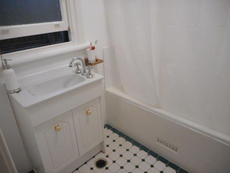 52 Bourke Street, Wagga Wagga NSW 2650