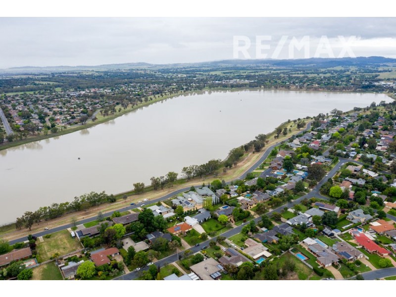 20 Norfolk Avenue, Lake Albert NSW 2650