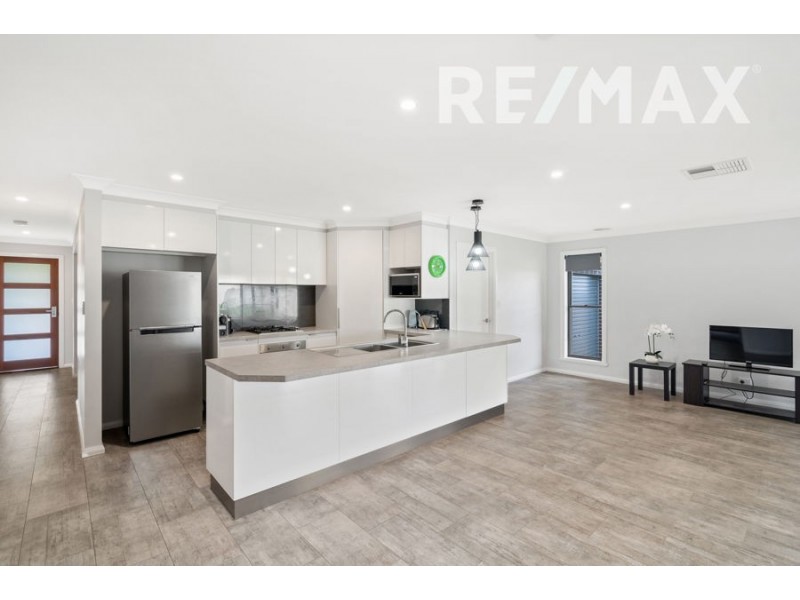 7 Glandore Street, Bourkelands NSW 2650