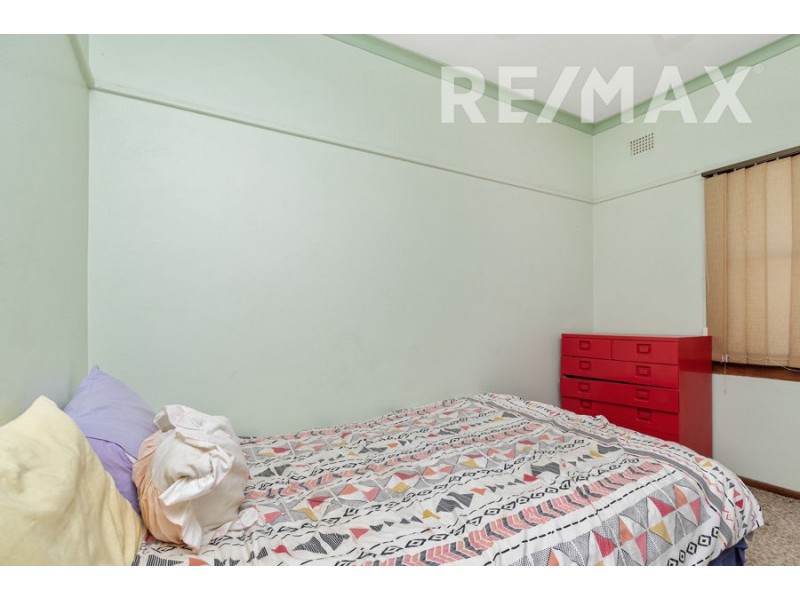 24 Fernleigh Road, Mount Austin NSW 2650