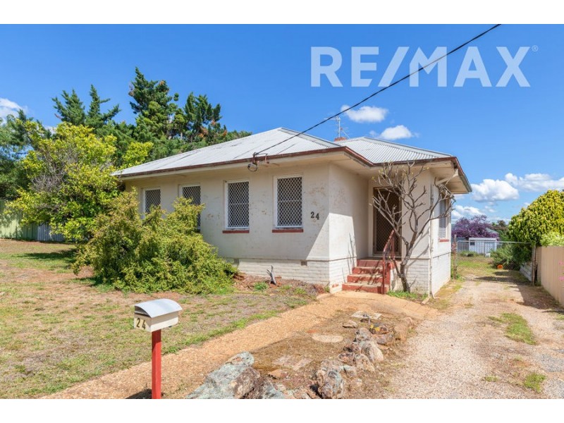 24 Fernleigh Road, Mount Austin NSW 2650