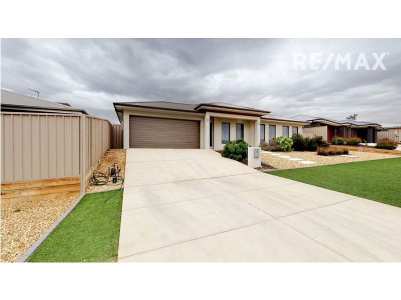 3 Hollows Crescent, Lloyd NSW 2650