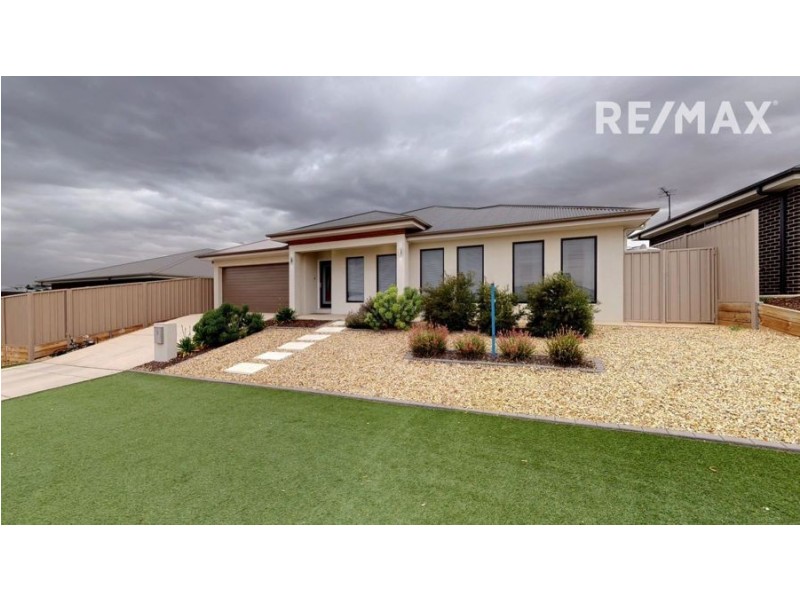 3 Hollows Crescent, Lloyd NSW 2650