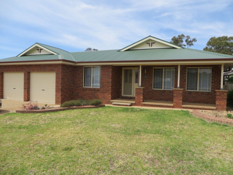 28 Doman Street, Estella NSW 2650