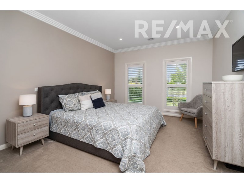 4 Lusher Avenue, Turvey Park NSW 2650