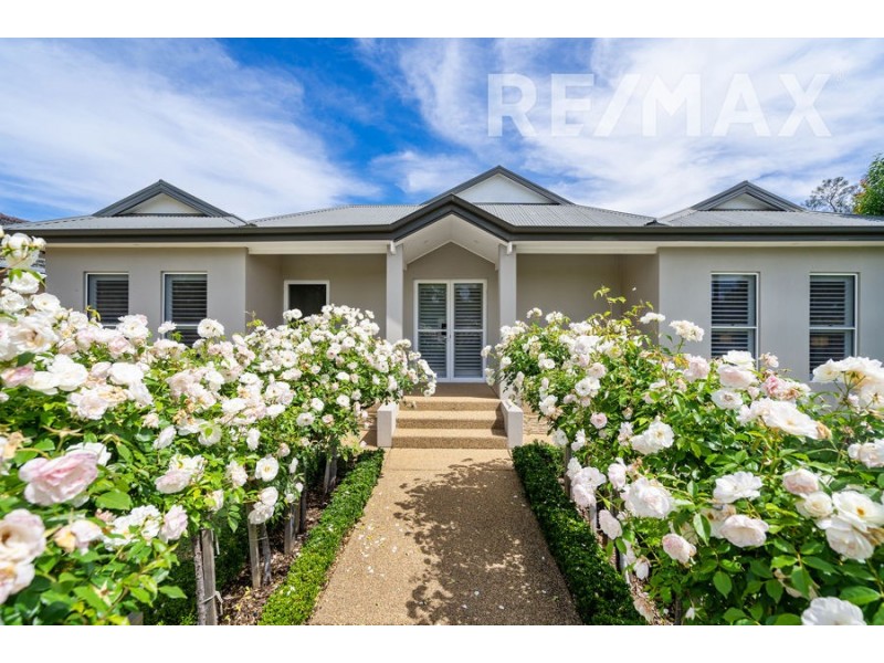 4 Lusher Avenue, Turvey Park NSW 2650