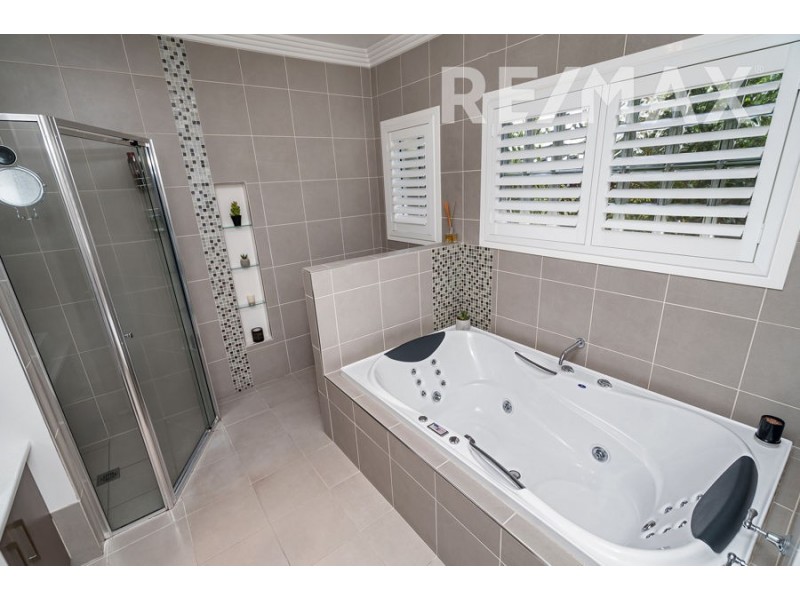 4 Lusher Avenue, Turvey Park NSW 2650