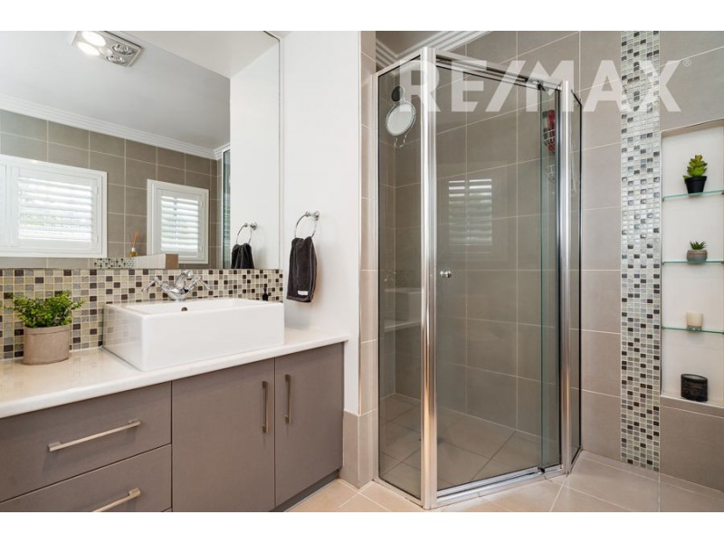 4 Lusher Avenue, Turvey Park NSW 2650