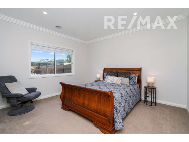 4 Lusher Avenue, Turvey Park NSW 2650