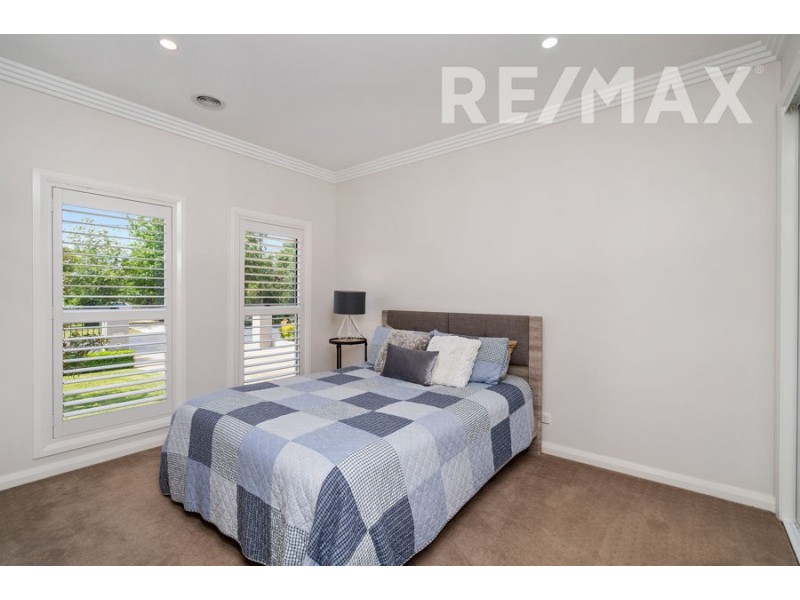 4 Lusher Avenue, Turvey Park NSW 2650