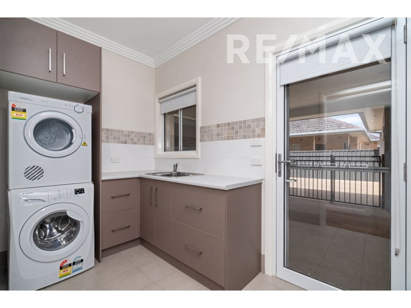 4 Lusher Avenue, Turvey Park NSW 2650