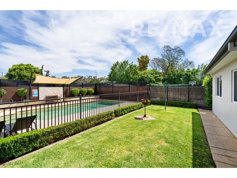 4 Lusher Avenue, Turvey Park NSW 2650