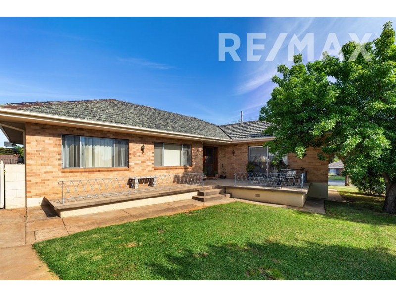 4 Bennett Street, Ashmont NSW 2650