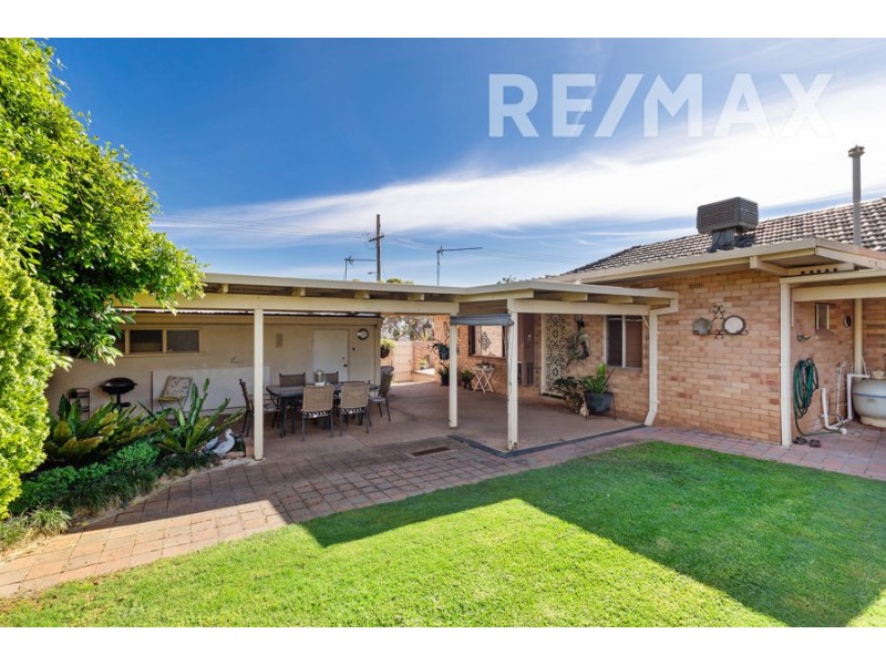 4 Bennett Street, Ashmont NSW 2650