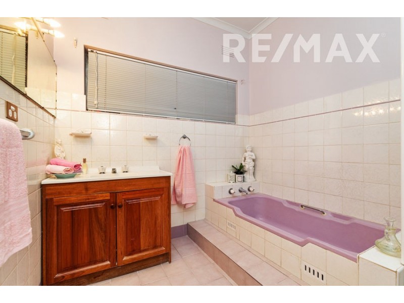 4 Bennett Street, Ashmont NSW 2650