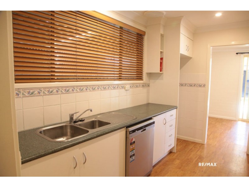 52 Vincent Road, Lake Albert NSW 2650