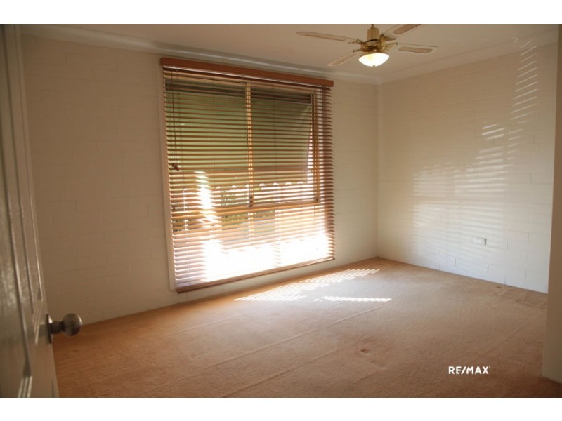 52 Vincent Road, Lake Albert NSW 2650