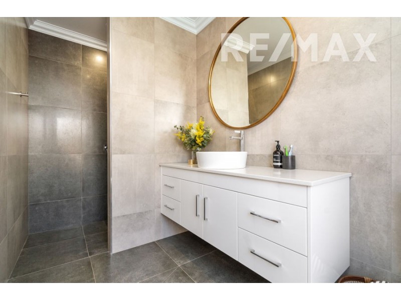 39 Sturrock Drive, Boorooma NSW 2650