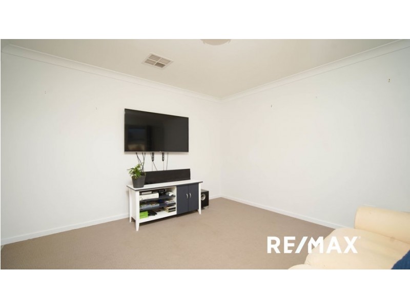 17 Alma Crescent, Estella NSW 2650