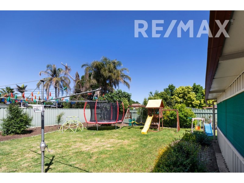 440 Lake Albert Road, Lake Albert NSW 2650