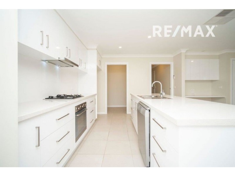 14 Flack Crescent, Boorooma NSW 2650