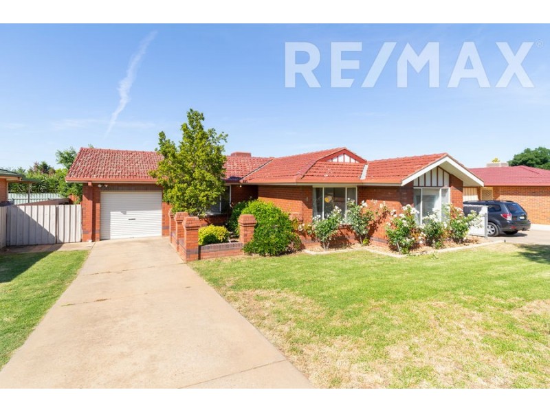 4 Kimba Drive, Glenfield Park NSW 2650