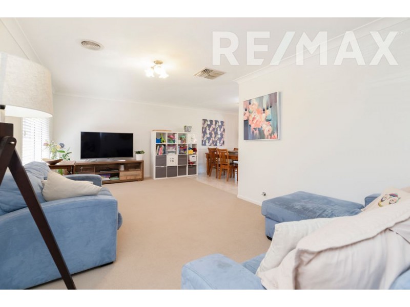 4 Kimba Drive, Glenfield Park NSW 2650