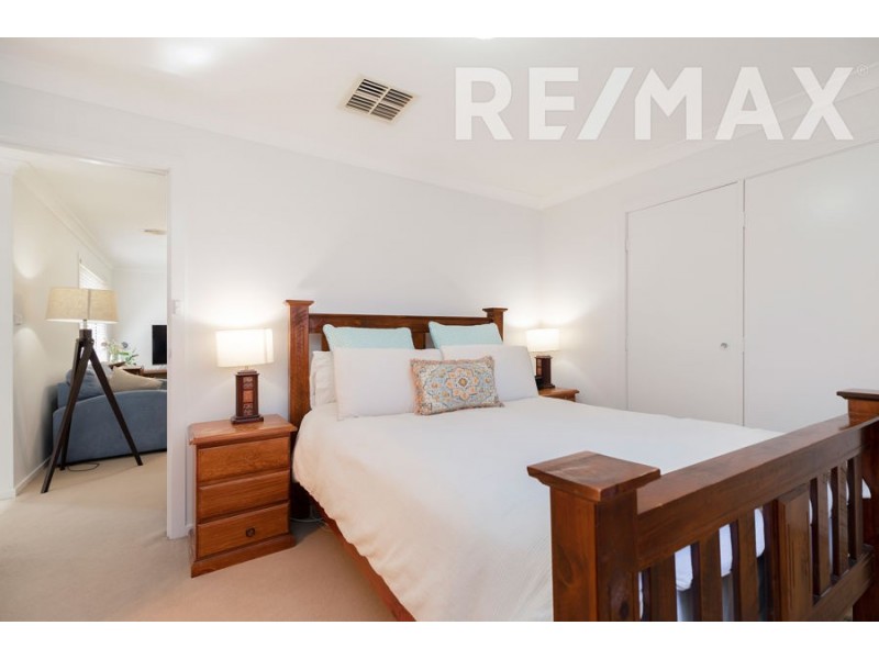 4 Kimba Drive, Glenfield Park NSW 2650