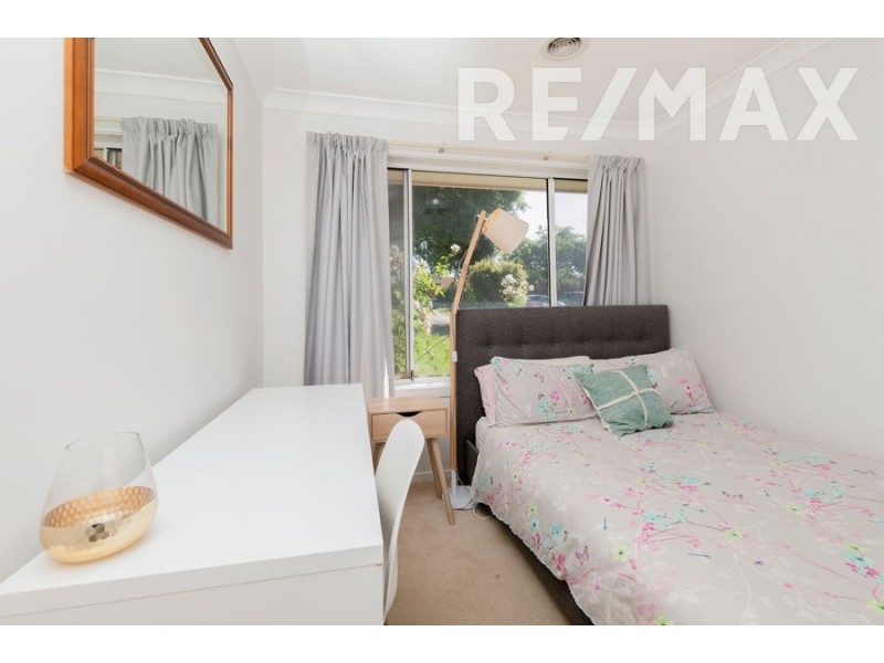 4 Kimba Drive, Glenfield Park NSW 2650