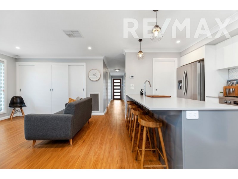 2/2 Exford Loop, Bourkelands NSW 2650