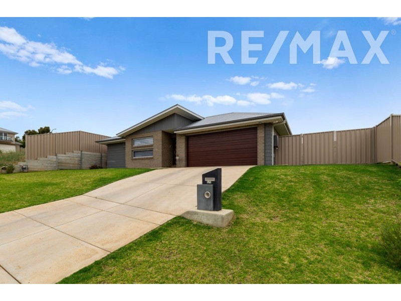 2/2 Exford Loop, Bourkelands NSW 2650