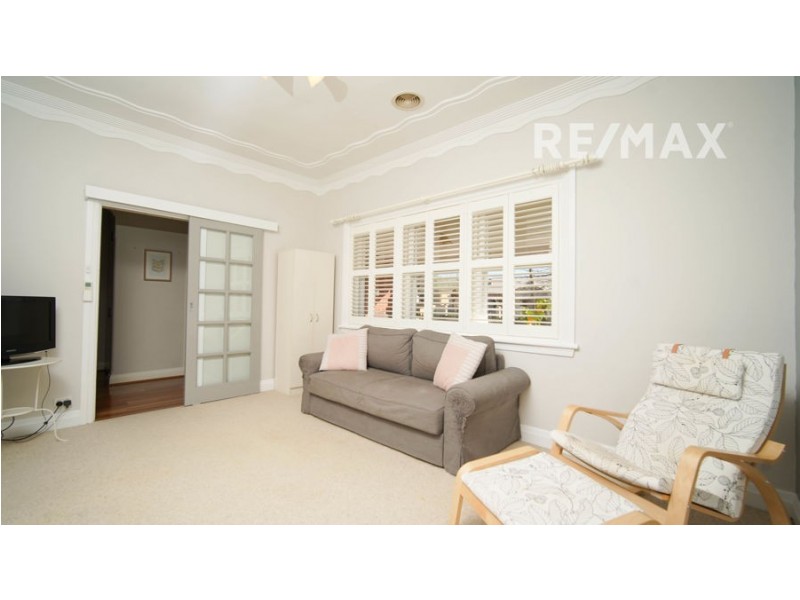 2 Rhoda Avenue, Wagga Wagga NSW 2650