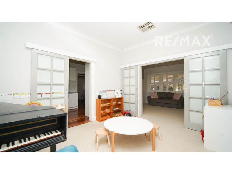 2 Rhoda Avenue, Wagga Wagga NSW 2650