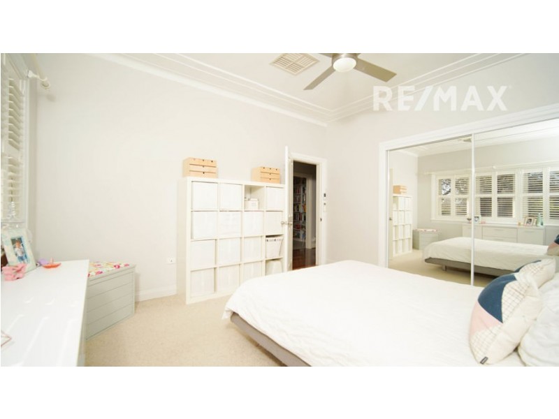 2 Rhoda Avenue, Wagga Wagga NSW 2650