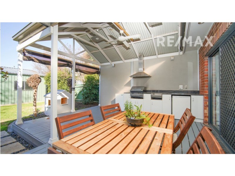 2 Rhoda Avenue, Wagga Wagga NSW 2650