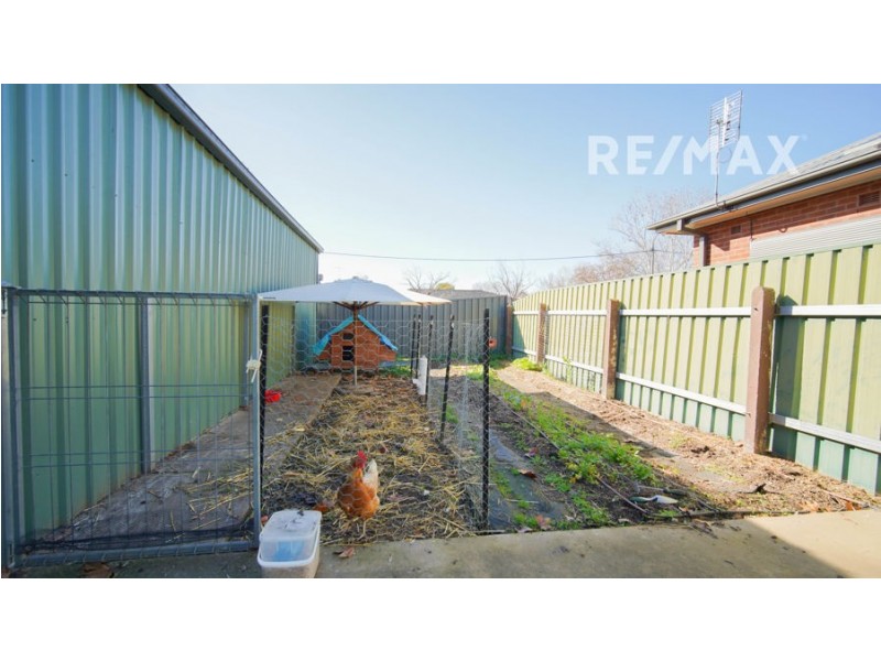 2 Rhoda Avenue, Wagga Wagga NSW 2650