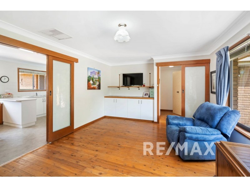 17 Willow Street, Kooringal NSW 2650