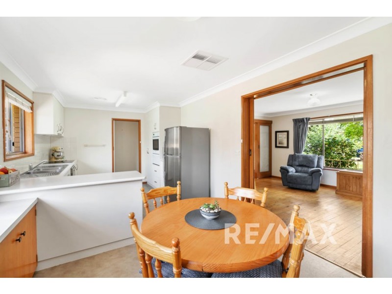 17 Willow Street, Kooringal NSW 2650