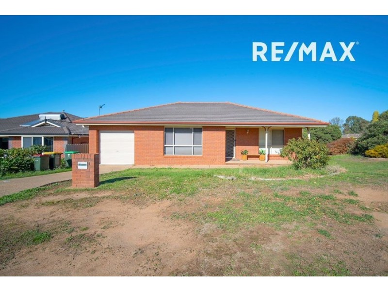 1/44 Fay Avenue, Kooringal NSW 2650