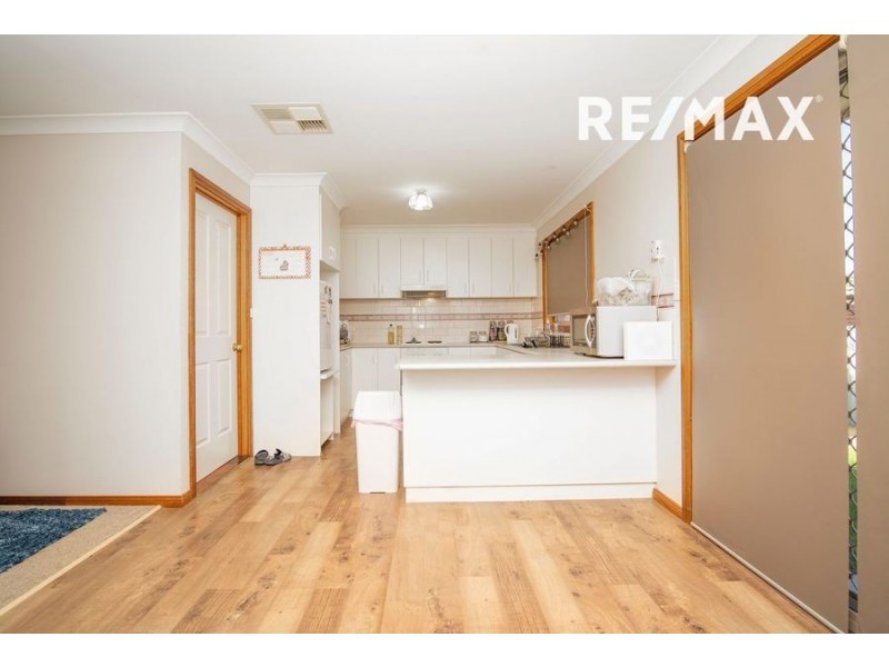 1/44 Fay Avenue, Kooringal NSW 2650