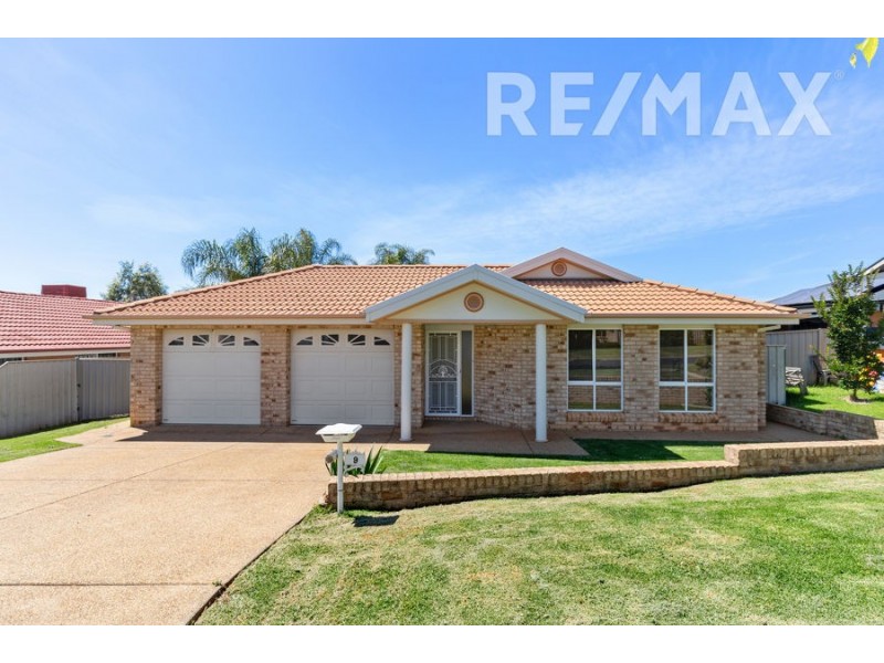 9 Illeura Road, Bourkelands NSW 2650