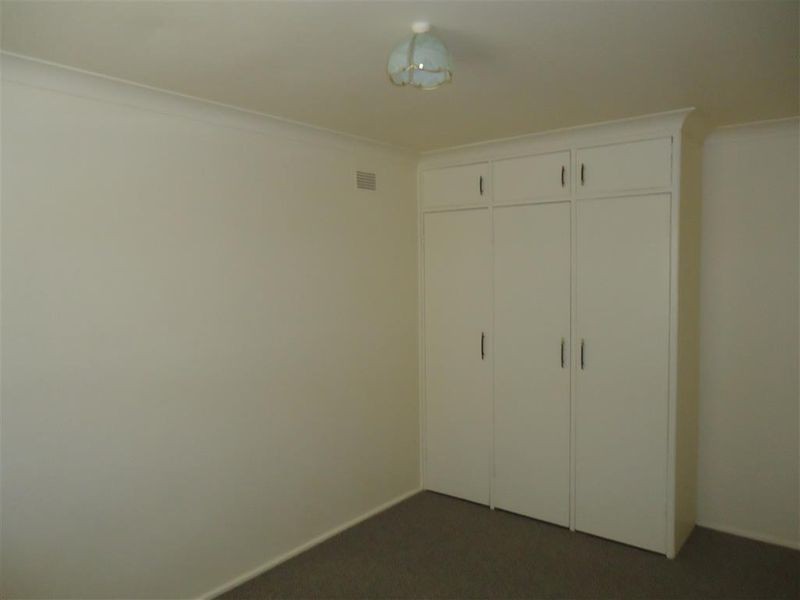 5/8 Nordlingen Drive, Tolland NSW 2650