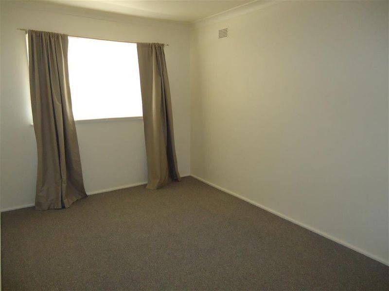 5/8 Nordlingen Drive, Tolland NSW 2650