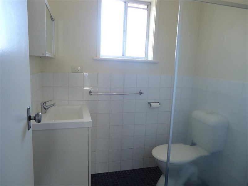 5/8 Nordlingen Drive, Tolland NSW 2650